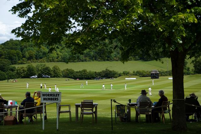 Top 5 Family Cricket Clubs in London cover image