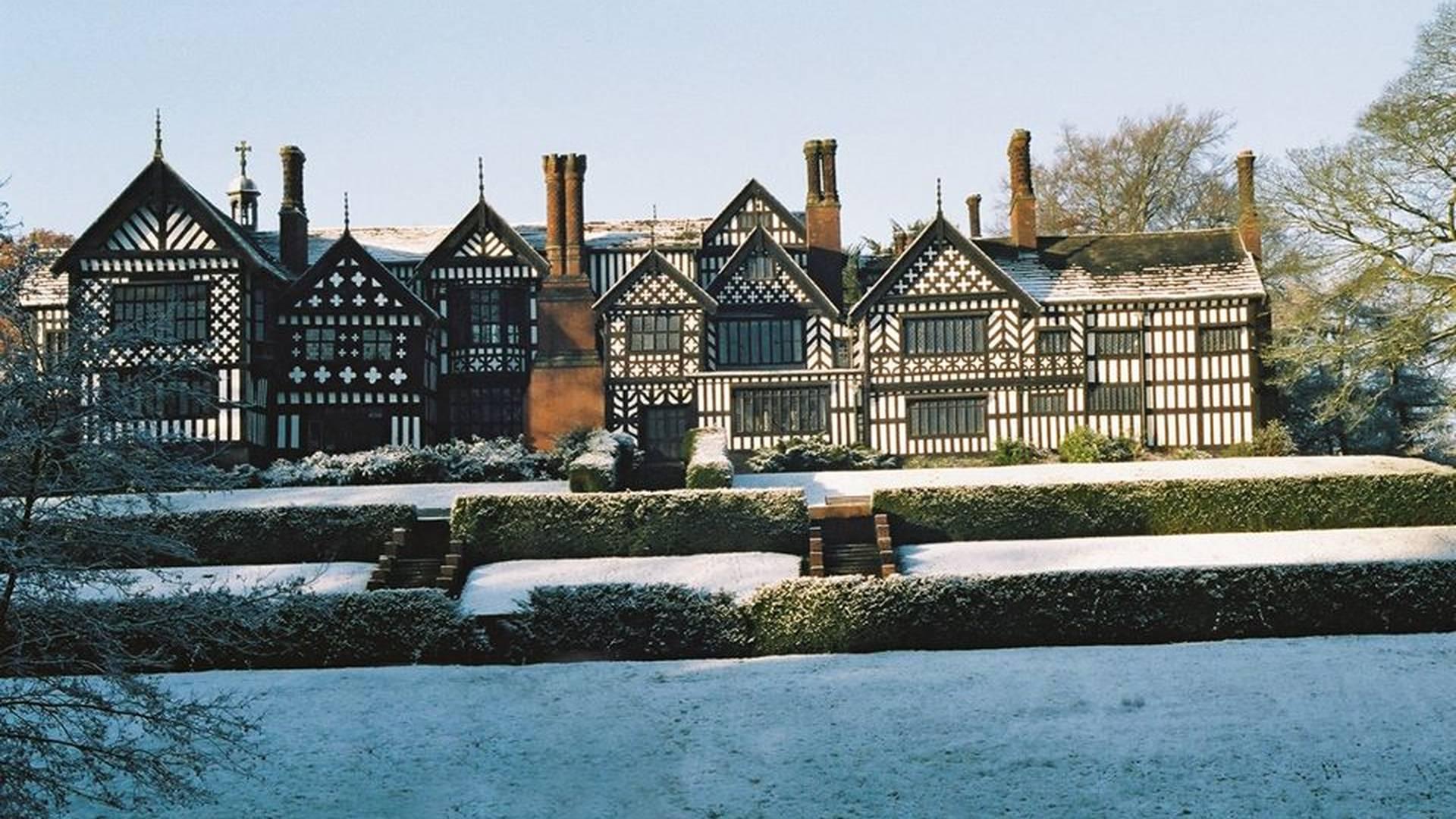 Bramall Hall photo