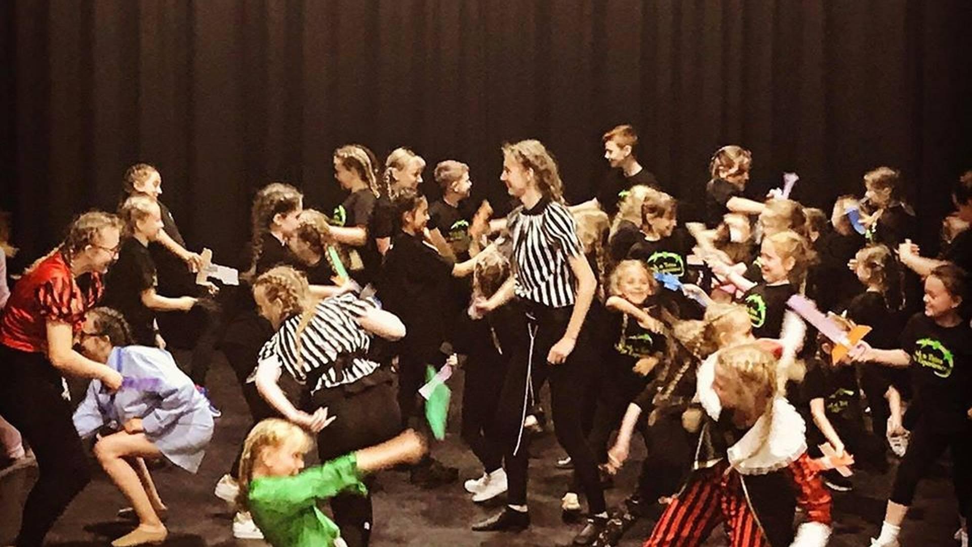 Trish 'n' Trina School of Dance photo