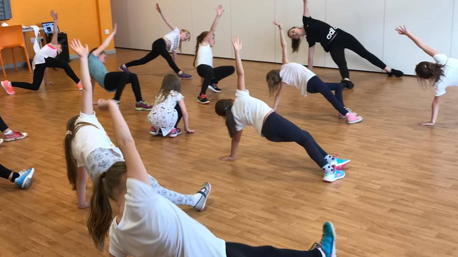 Pop Steps with Jess photo