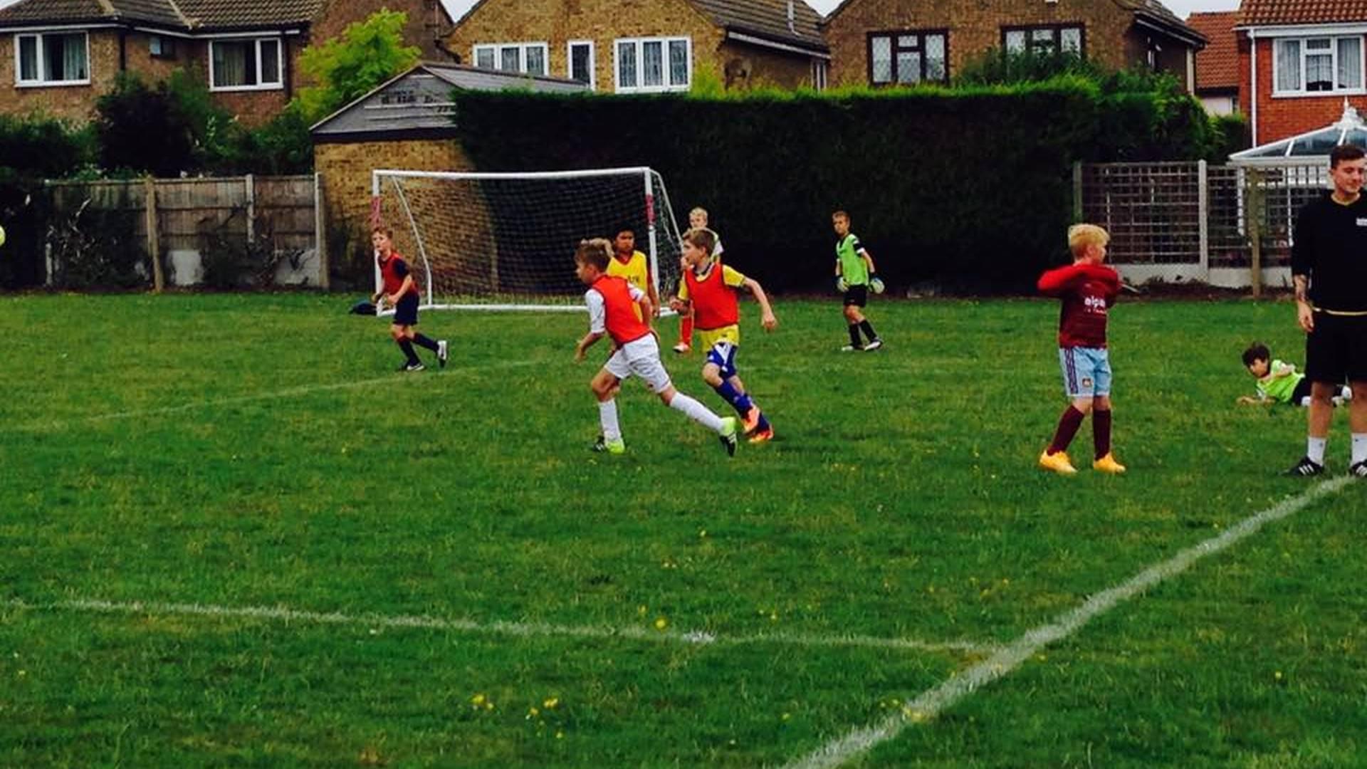 3 Lions Football photo