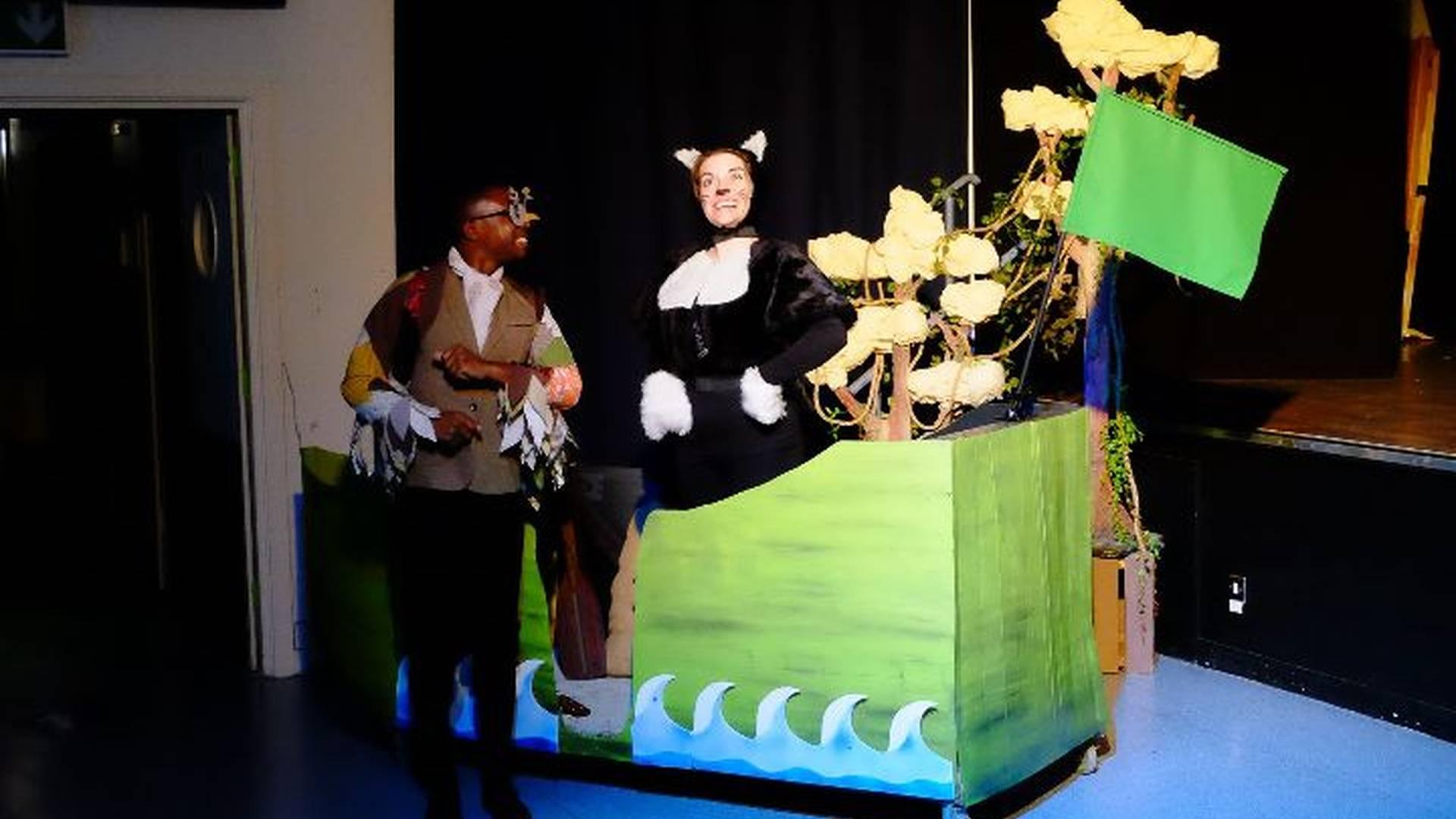The Owl and the Pussycat family theatre show photo