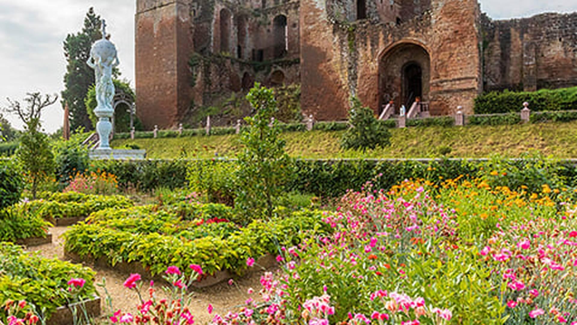 British Sign Language (Bsl) Tour Of Kenilworth Castle photo