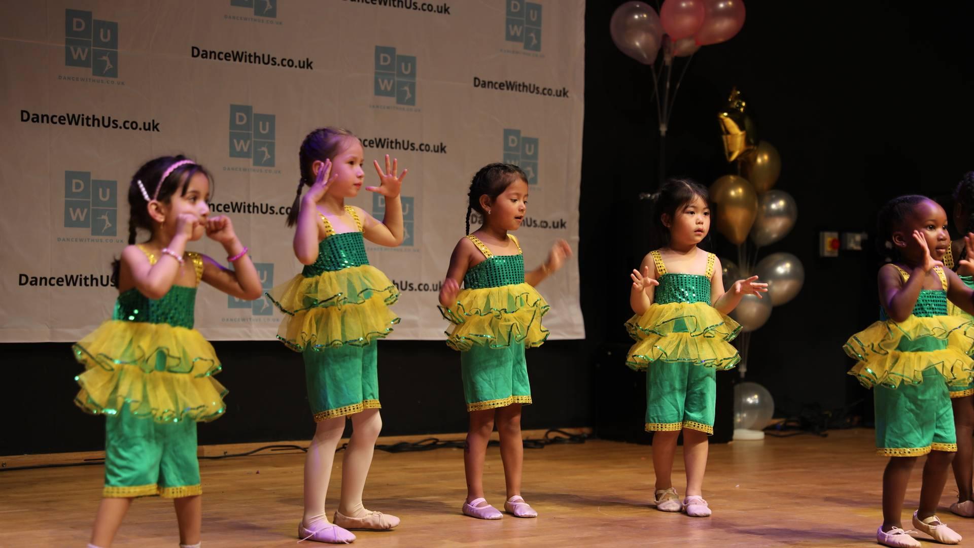 Ballet Beginners (3 - 5yrs) photo