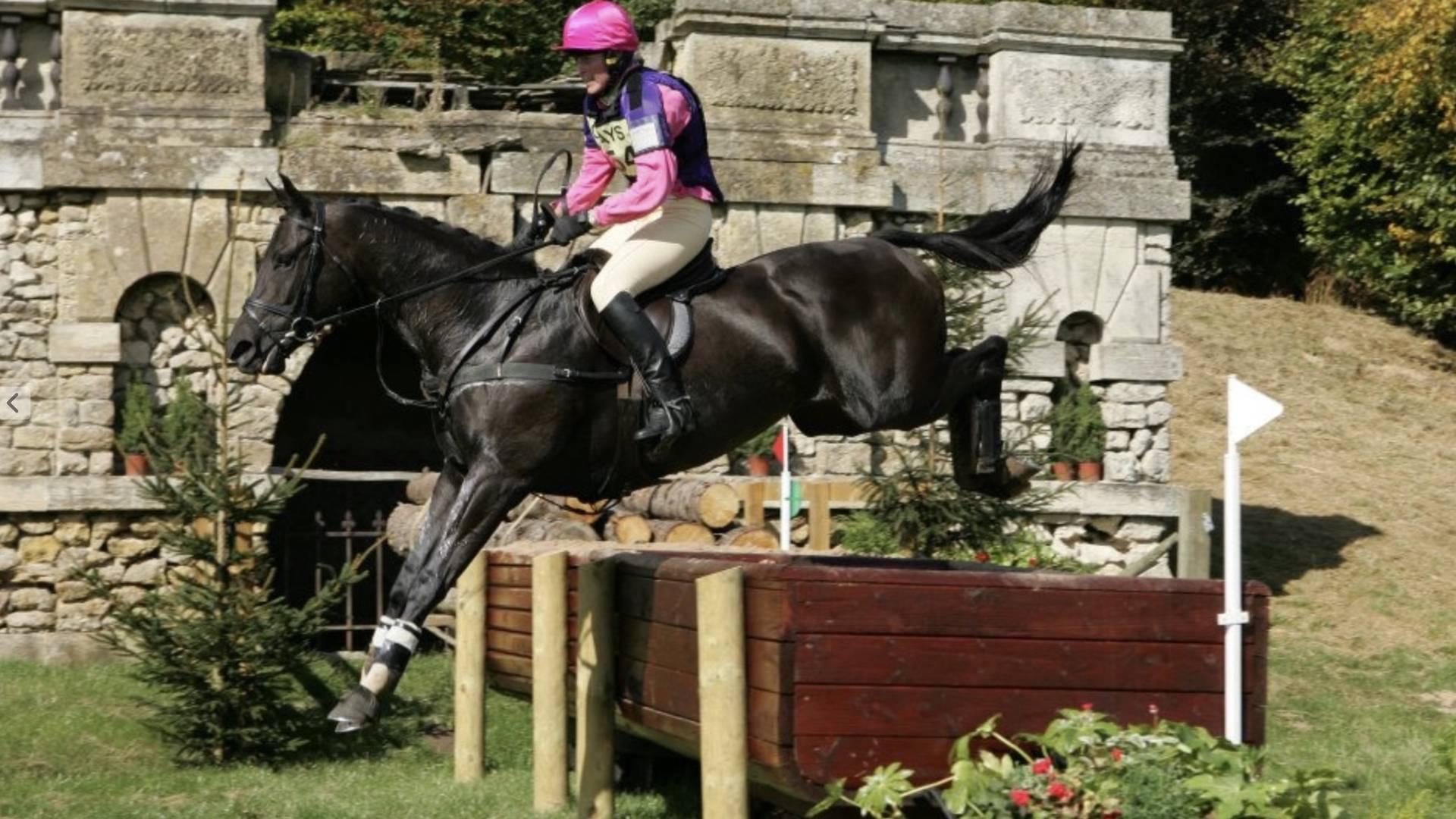 Cross Country Training With Victoria Baker Bhsi, Be Level 3 Coach photo