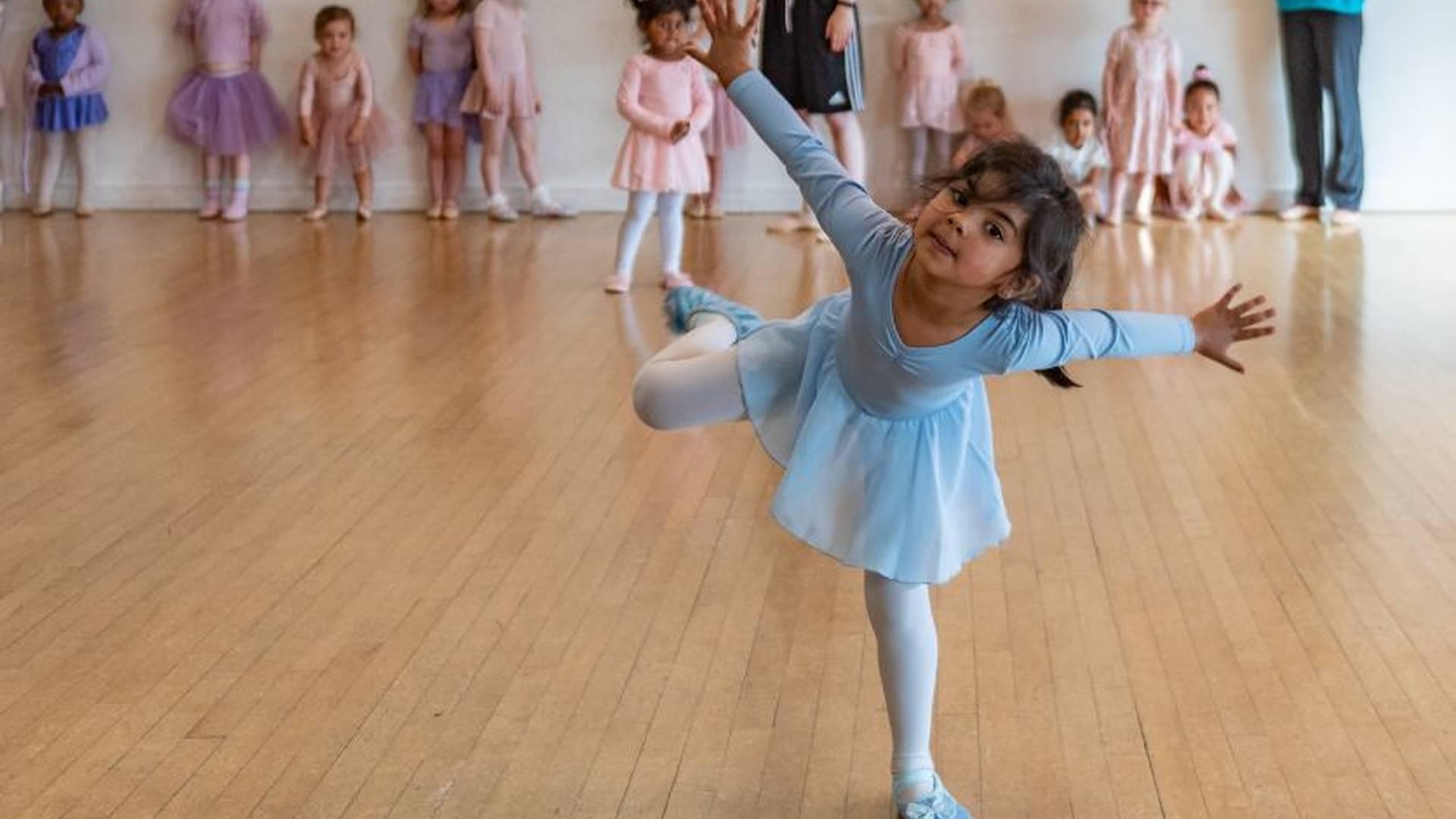 Ballet 2-4 | Yorkshire Dance photo