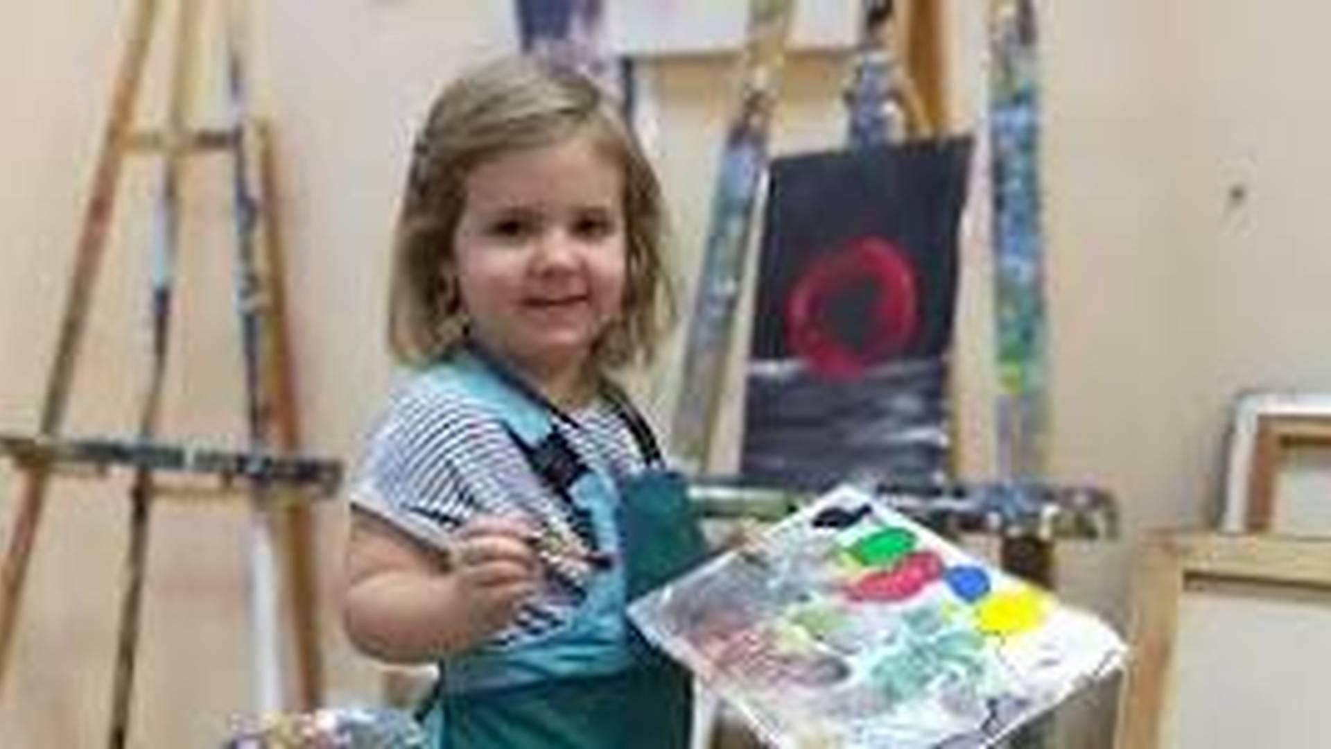 Children art classes photo