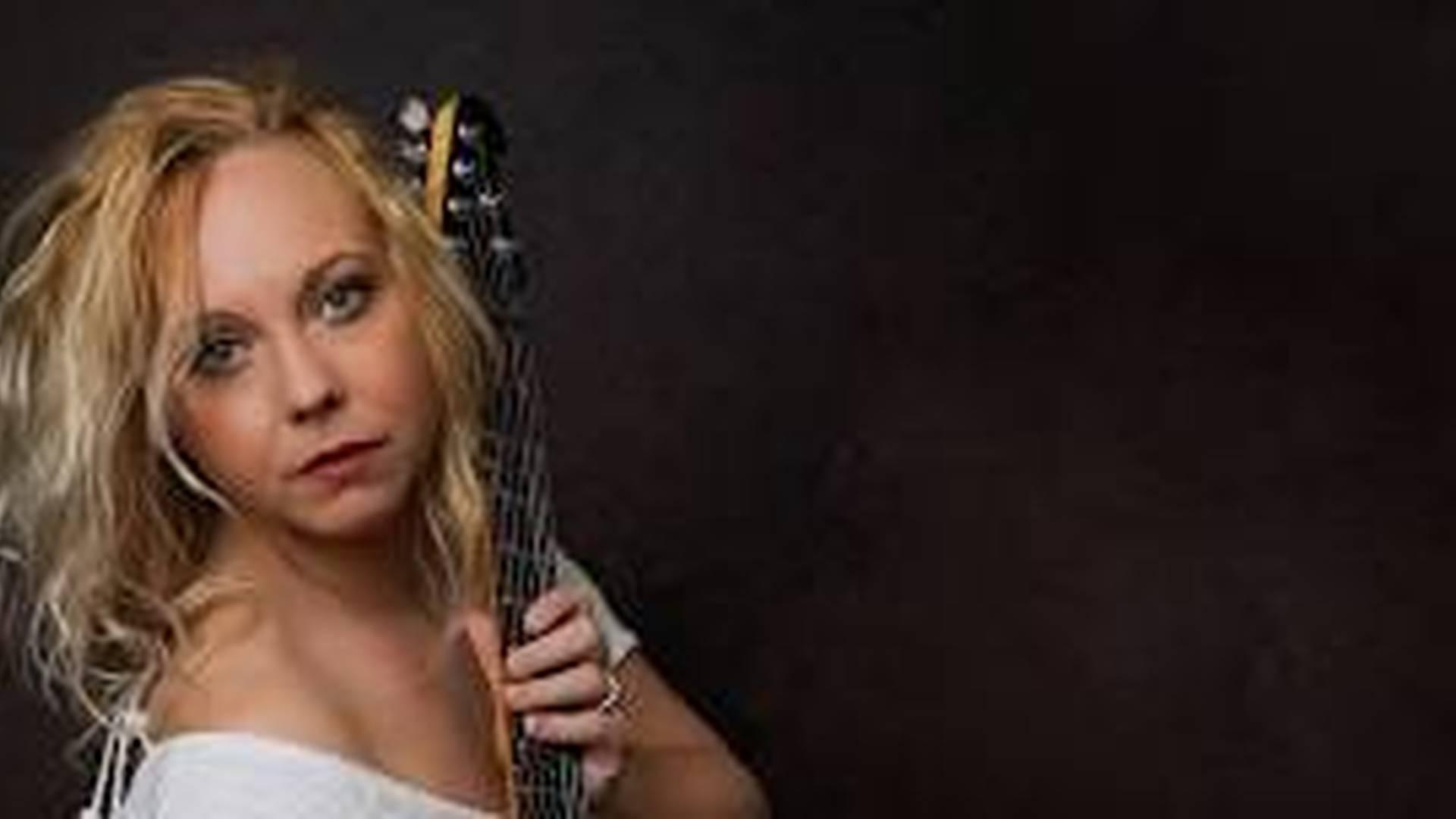 Chantel McGregor photo
