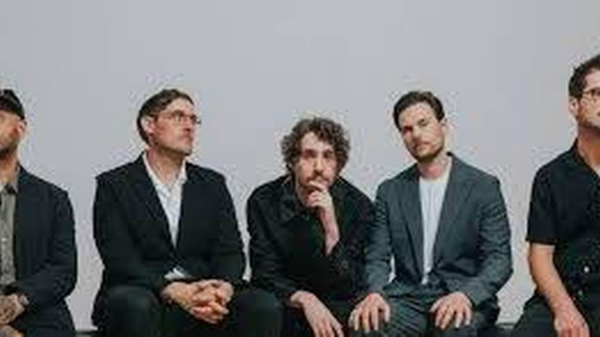 Kids In Glass Houses photo