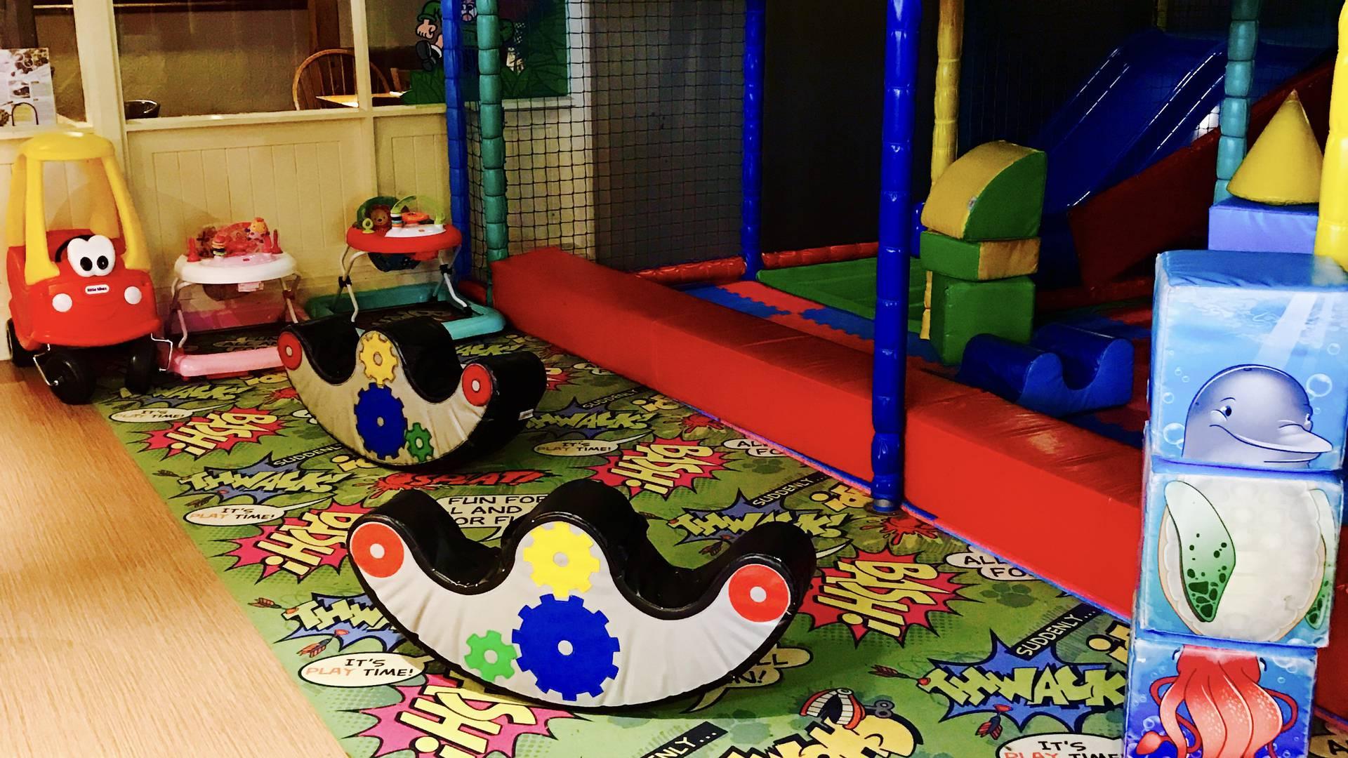 Play @ Buchanan Gate photo