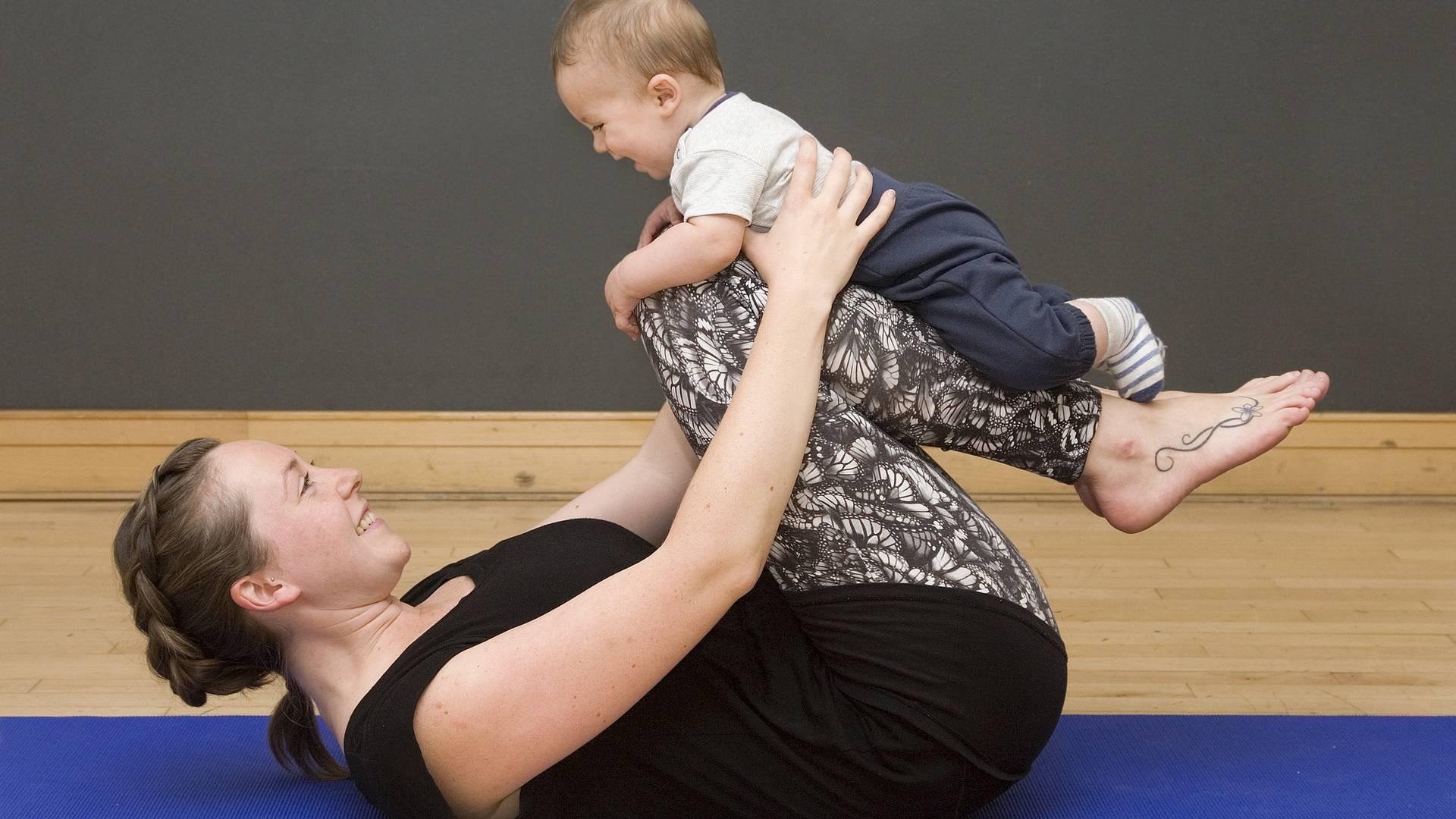 Baby yoga classes photo