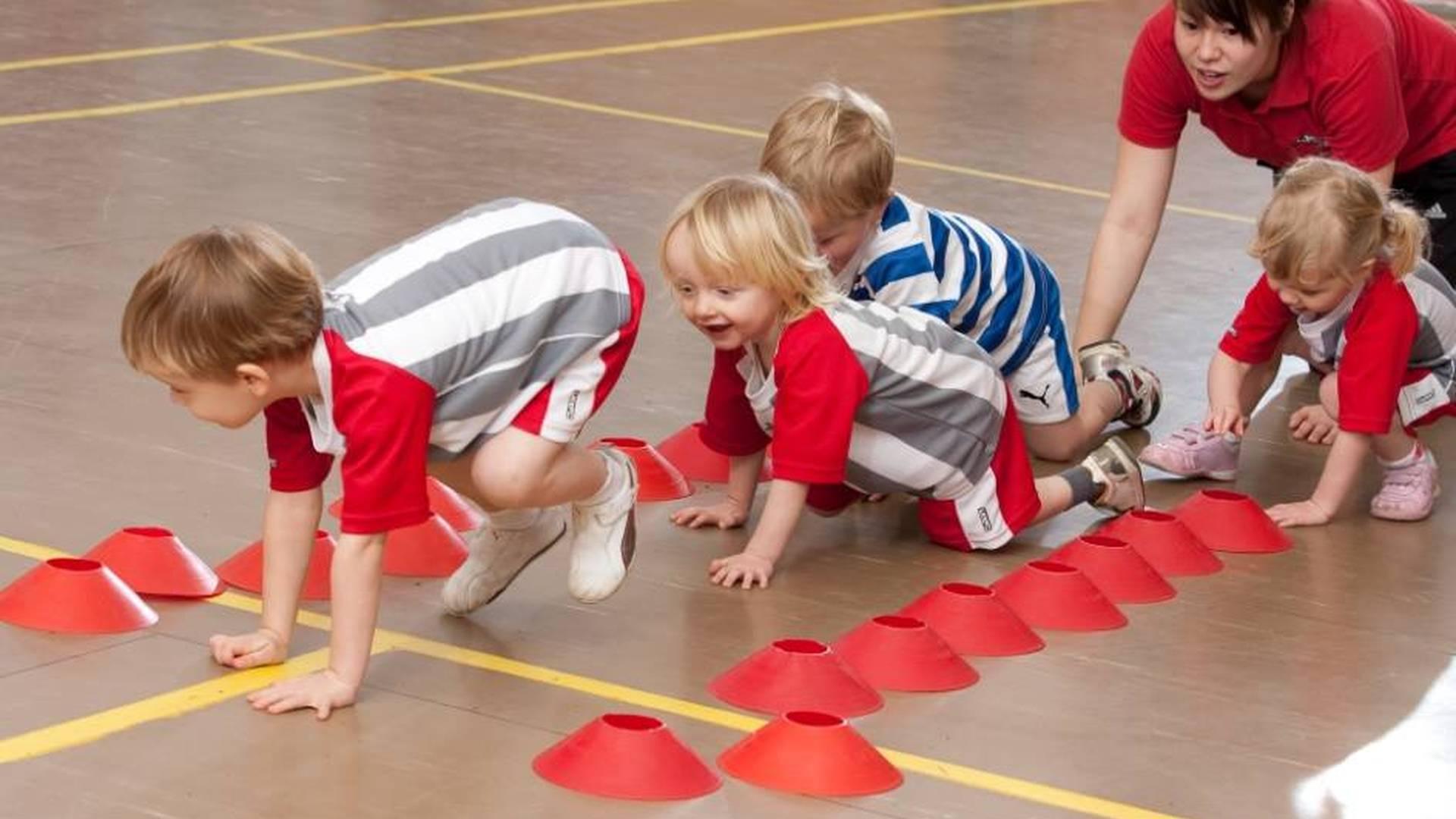 (Redhill) Junior Kickers - 2½ years to 3 ½ years photo