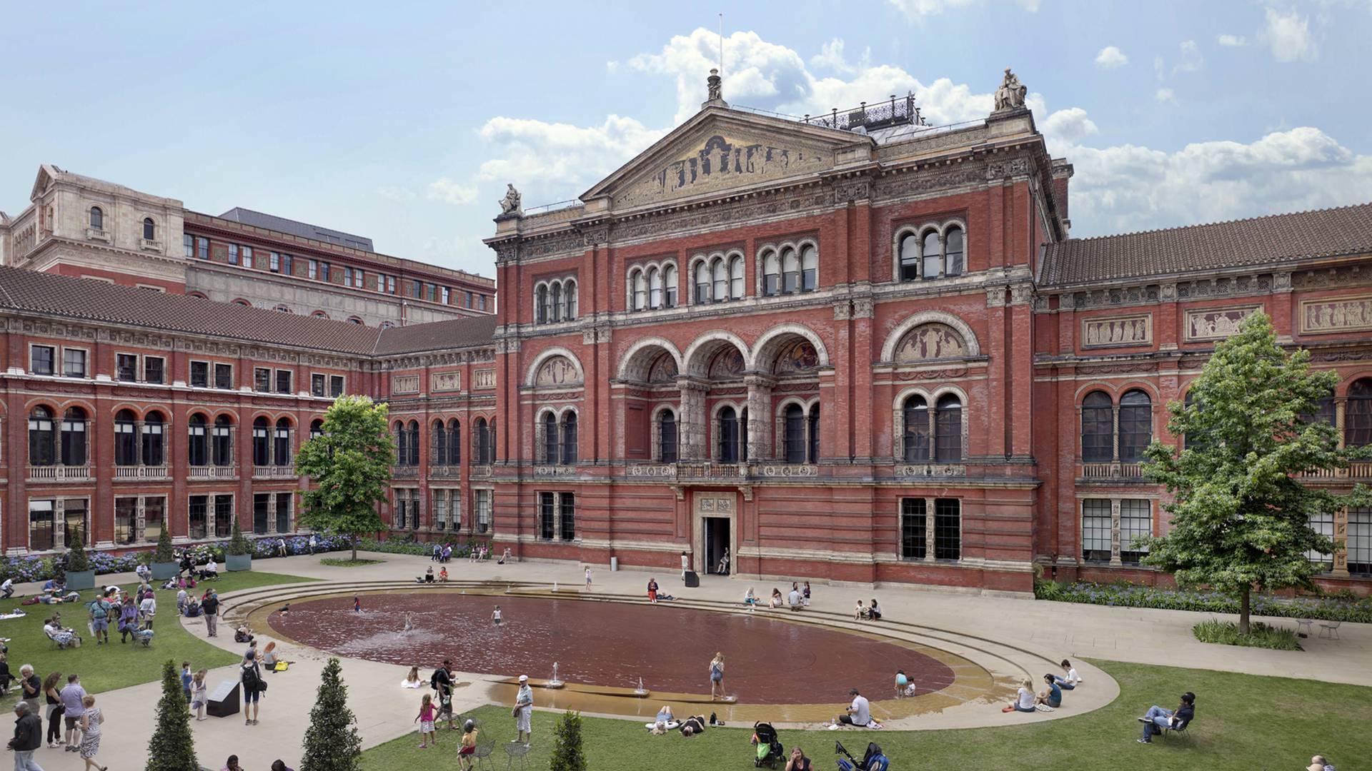 Victoria and Albert Museum photo