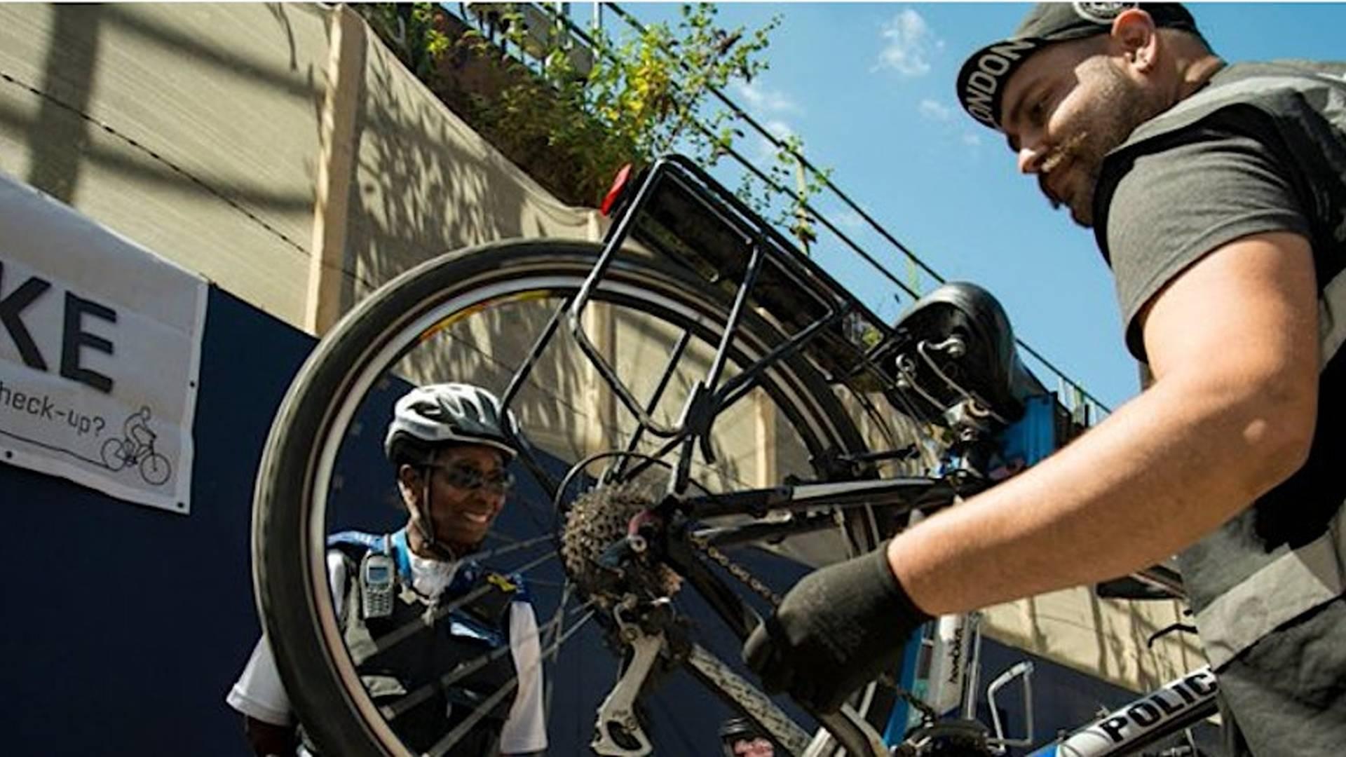 Dr. Bike Sessions -November Car Free Day 2025 photo