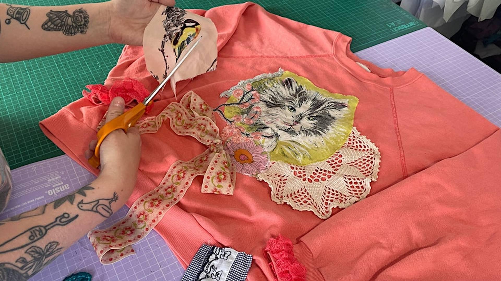 Snazzify your clothing! Bring items to mend and upcycle photo