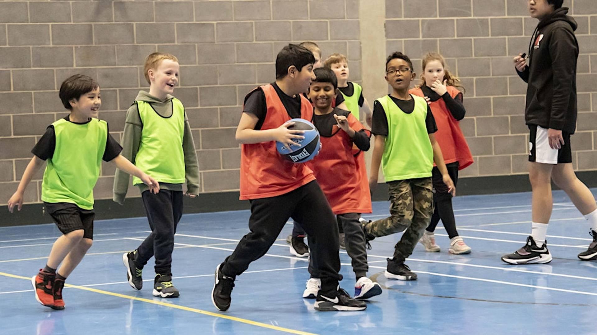 FREE BASKETBALL SESSION: FRIDAY:(7-9yrs old) : 6.00-7.00pm @WGGS photo