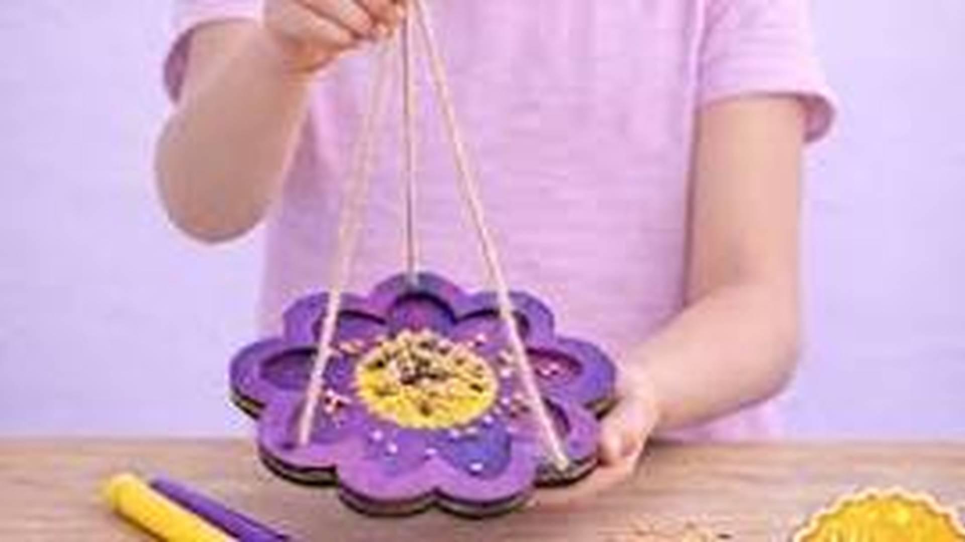 KIDS CRAFT WORKSHOP - BIRD FEEDERS photo