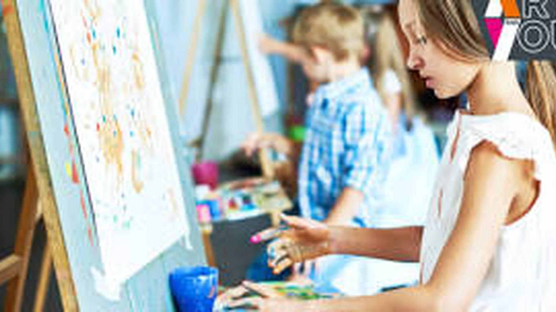 Tues 5.30pm Art Attack – Charlotte Toal Coatbridge photo
