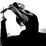Adriana N8 Yoga logo