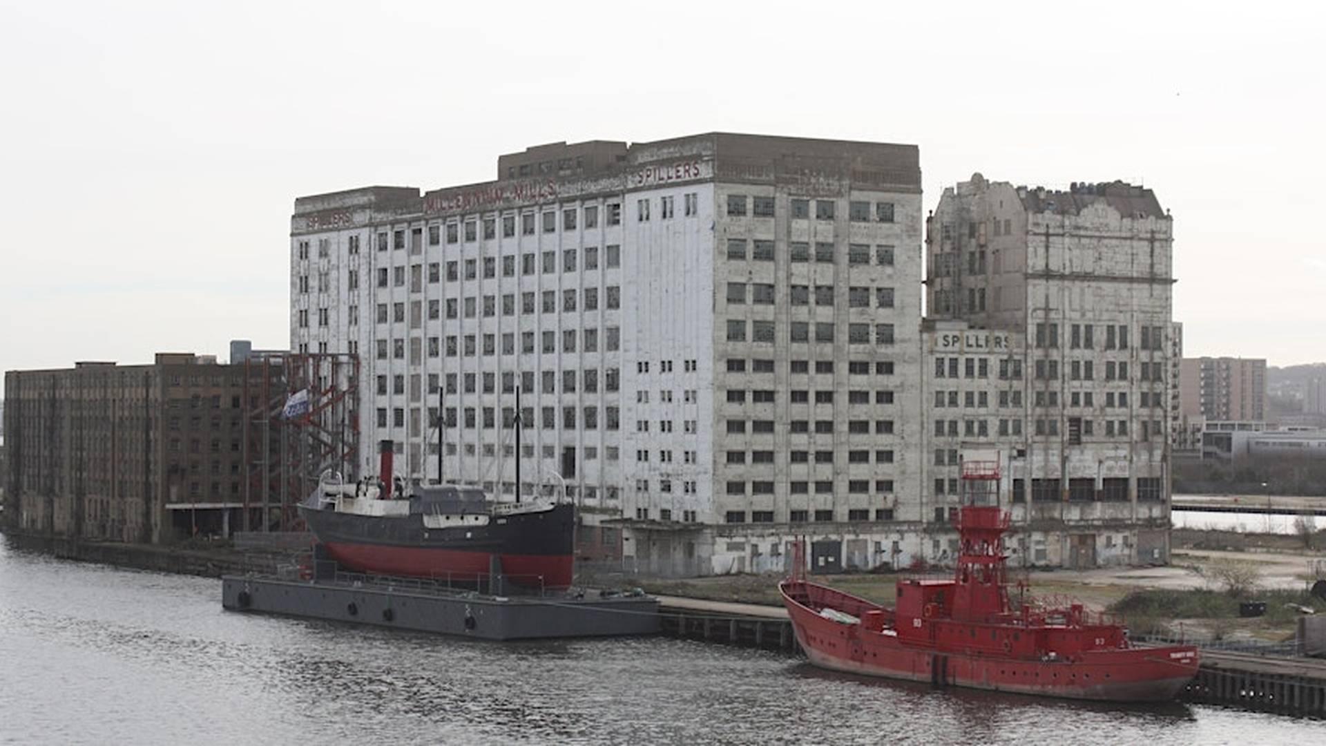 Walking Tour - London's Port History - Part 3 The Royal Docks photo