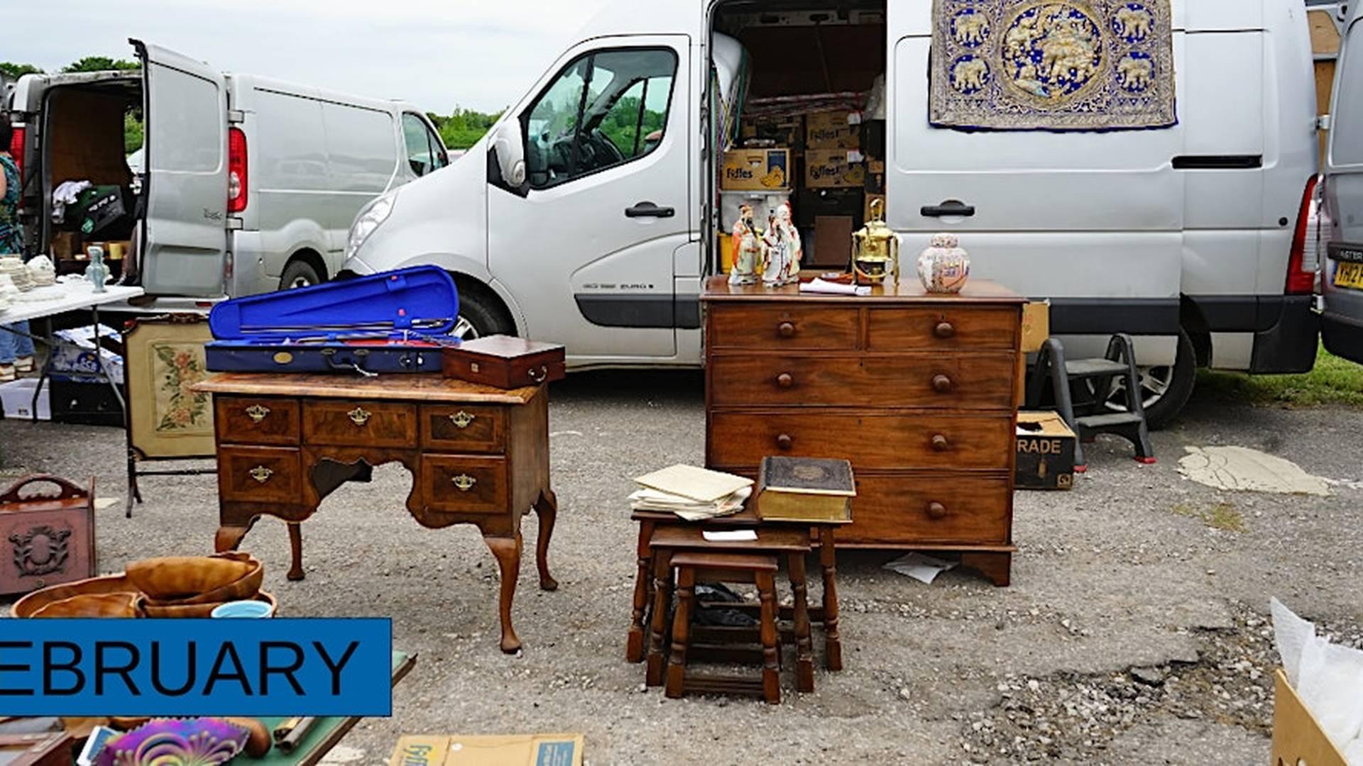 Runway Monday Antiques Fair photo