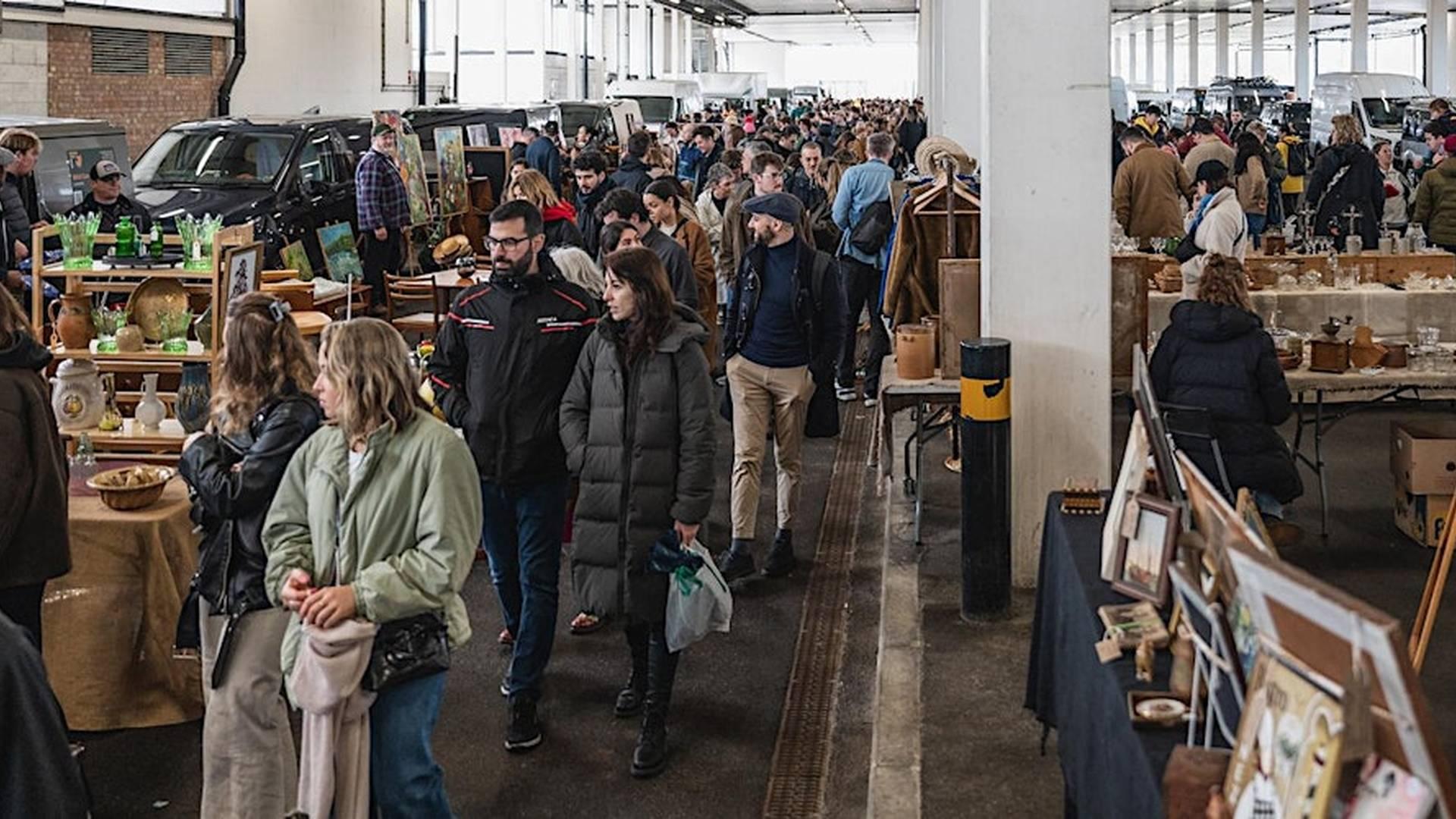 The Giant London Flea Market photo