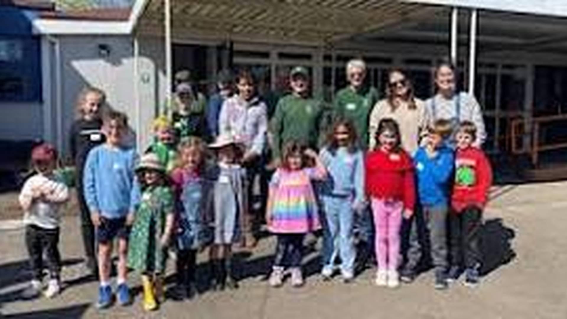 Bloomin' Kids Workshop at Hale Youth Centre photo
