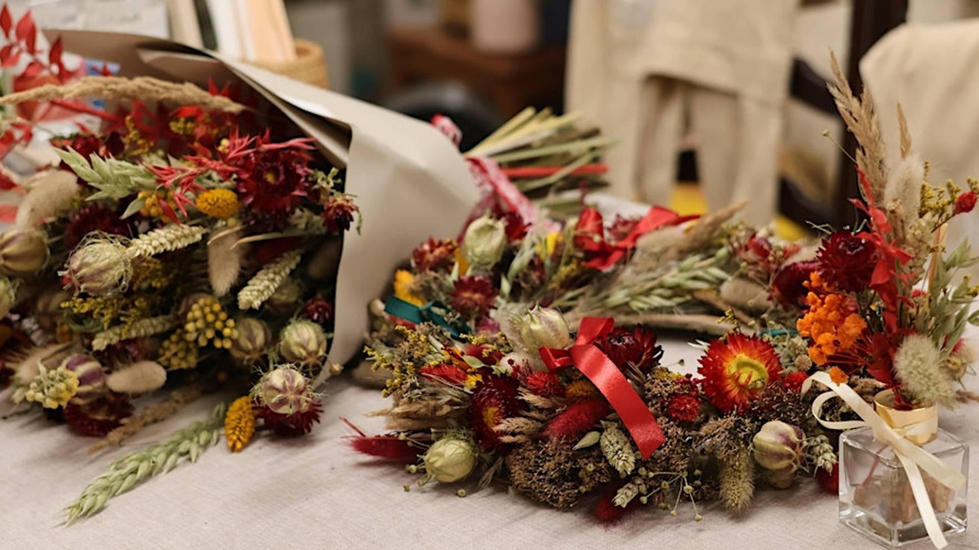 Christmas Dried Flower Wreath DIY Workshop photo