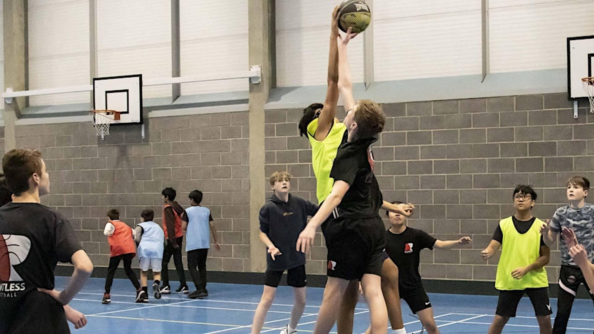 FREE BASKETBALL SESSION : FRIDAY: INTERMEDIATE : 8.00-9.00pm @WGGS photo