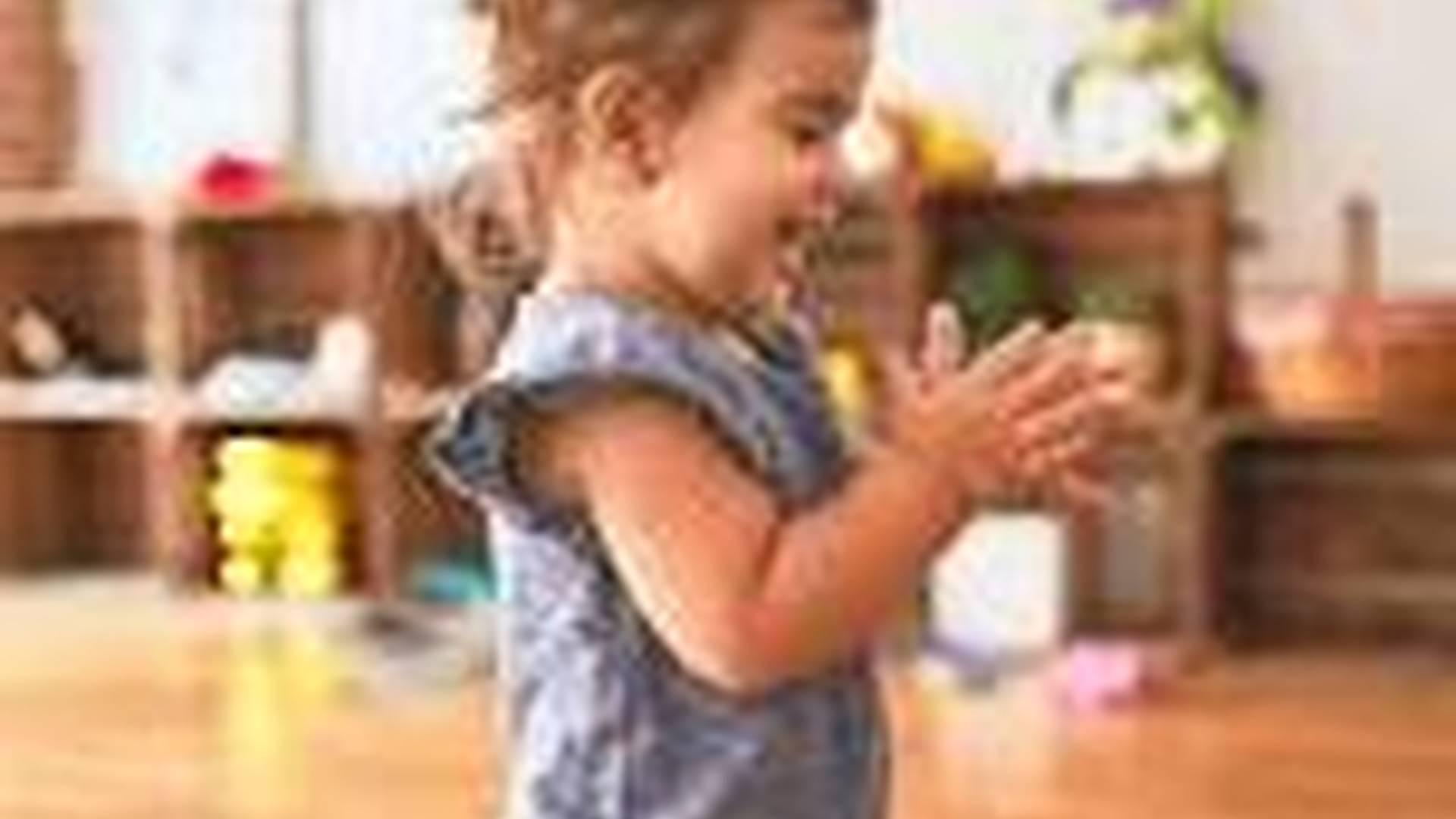 CLAPPING SONG for under5s photo