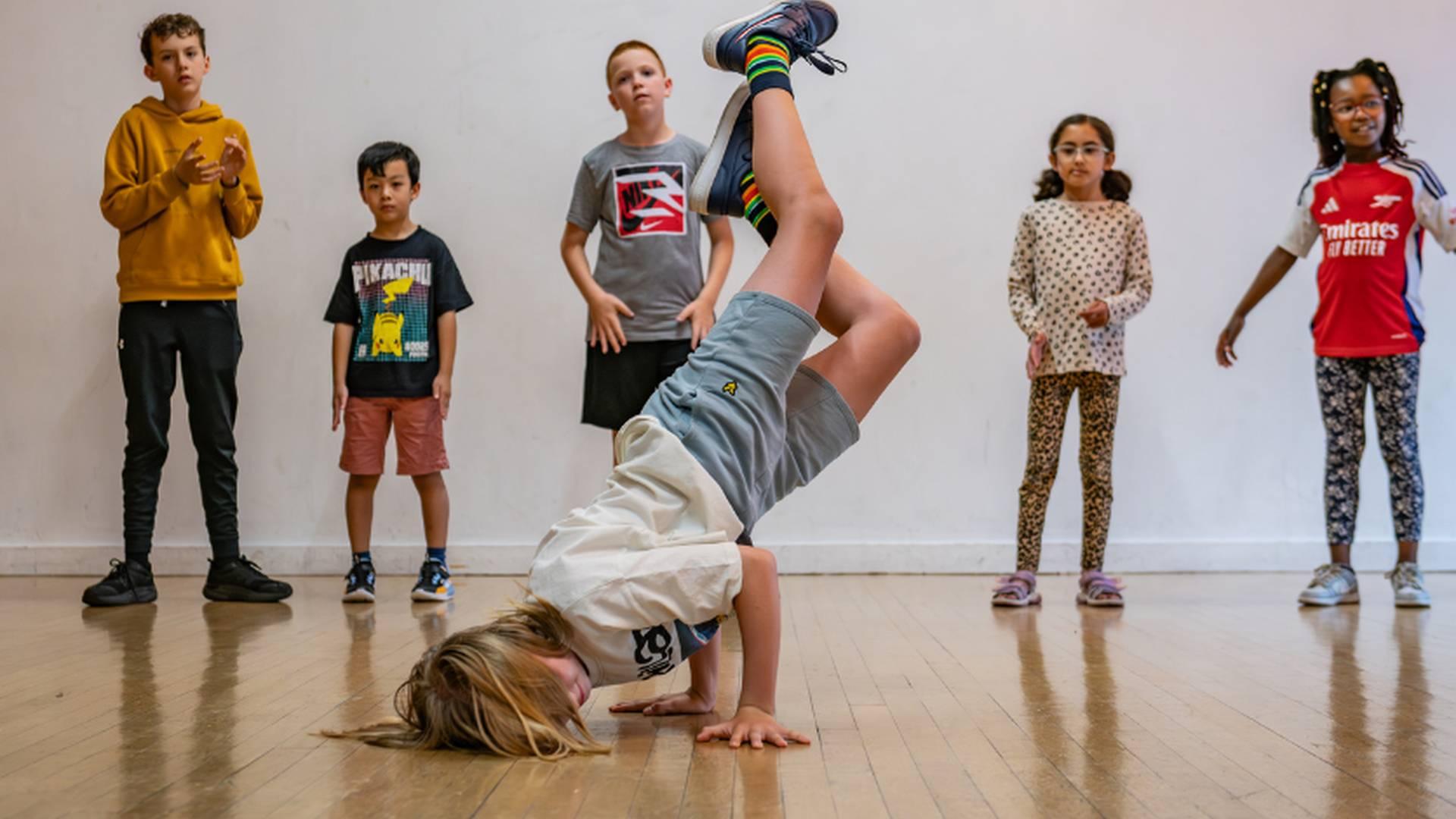 Street Styles 8-11 | Yorkshire Dance photo