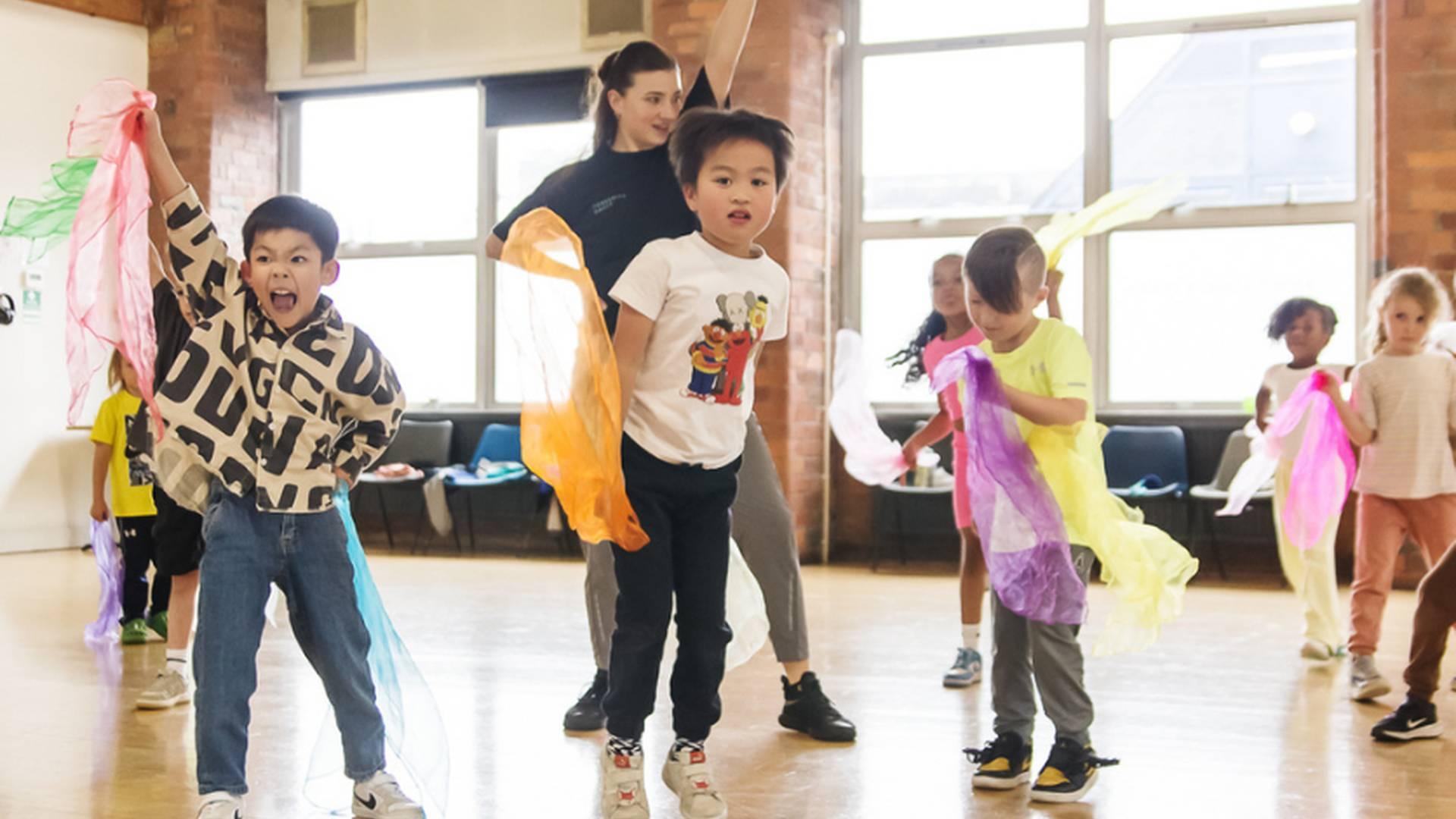 Street Styles 5-7 | Yorkshire Dance photo