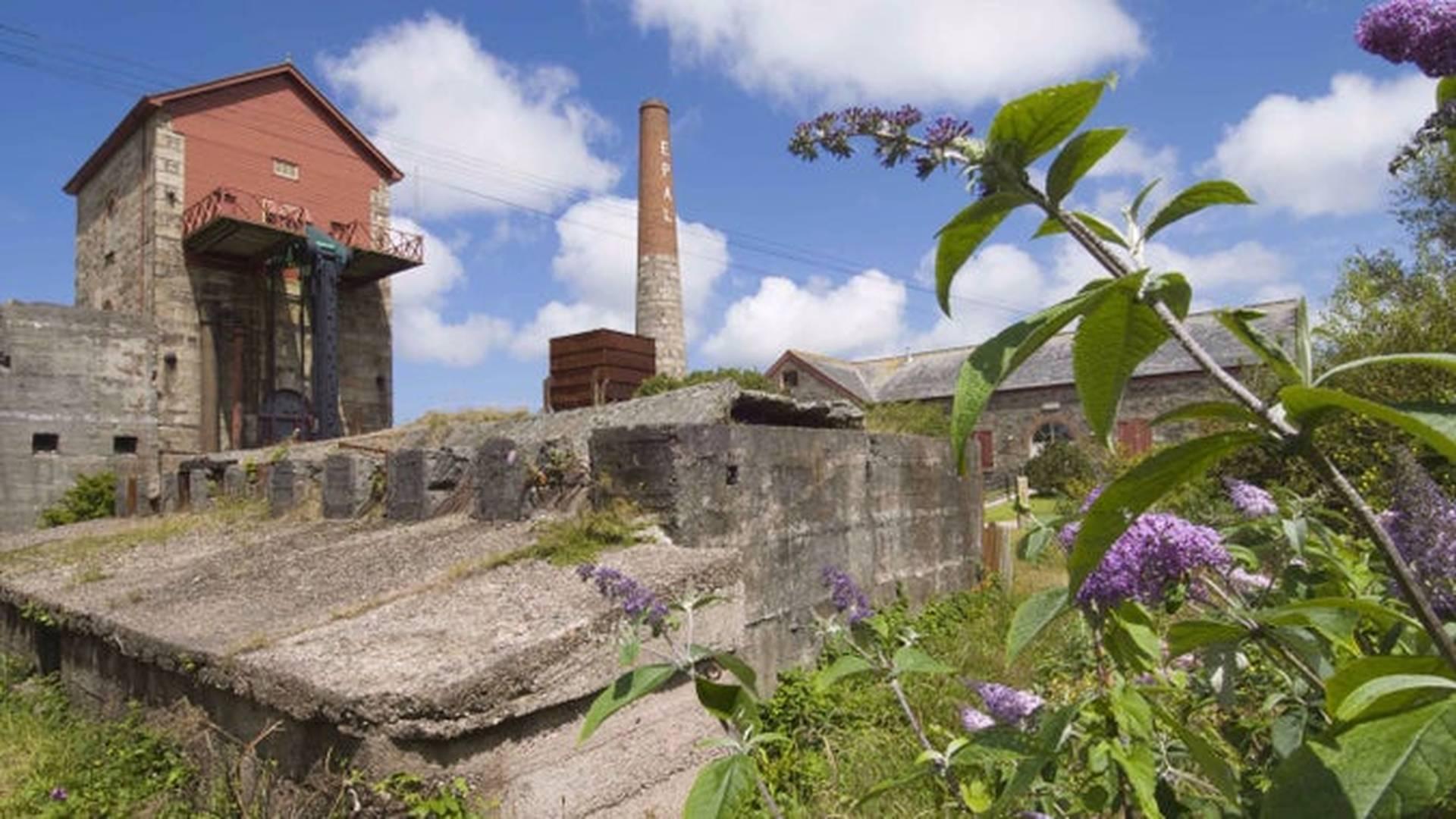 Story Shelter At East Pool Mine photo