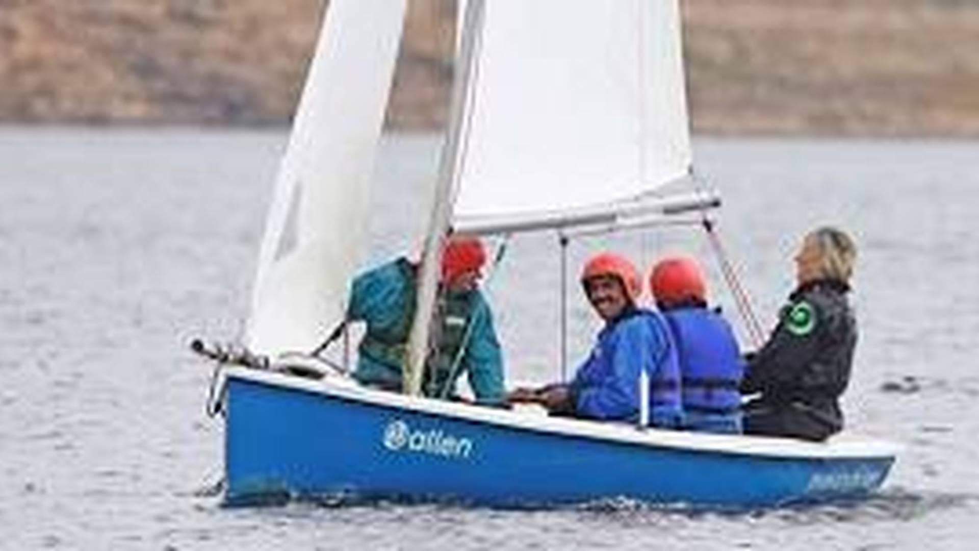 Dinghy Sailing Training – Beginner photo