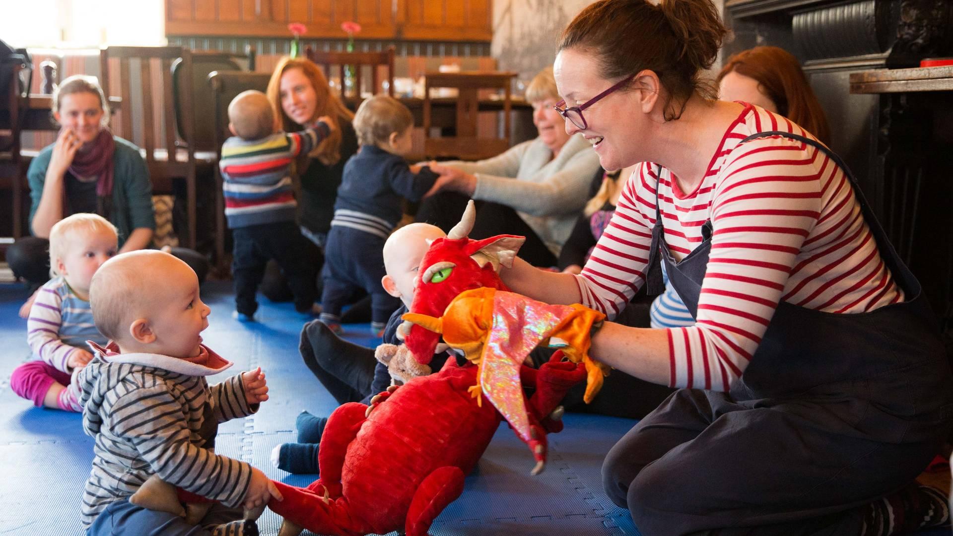 Hullabaloo Puppet storytelling class photo