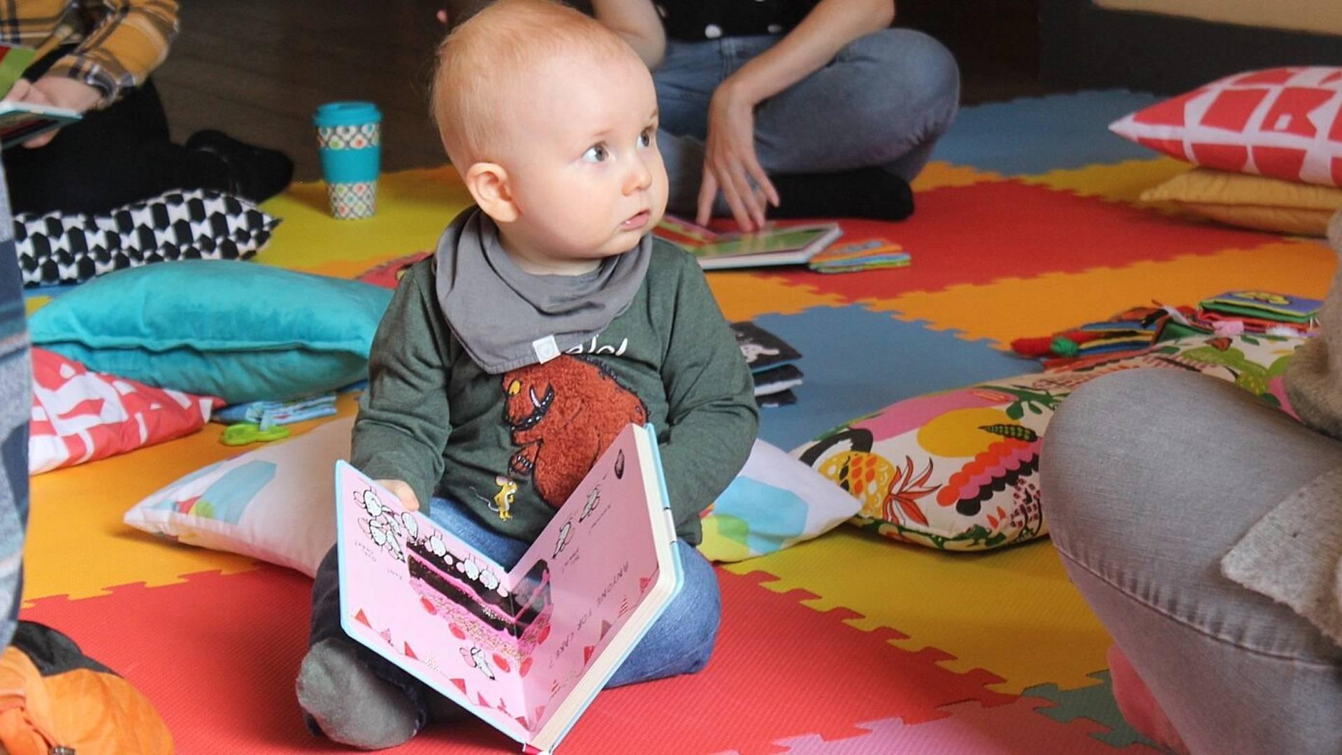 Baby Book Club: Pop Up photo