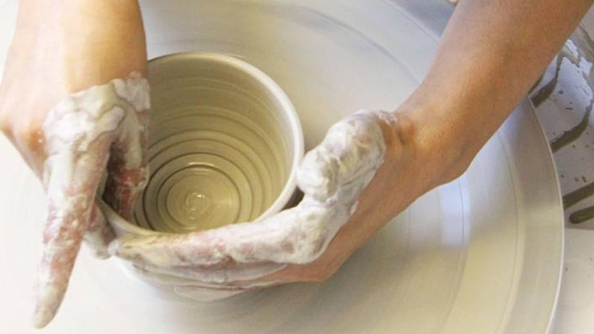 8Wk Beginners Pottery Throwing Wheel Course Tuesday 14th January 6.45-9pm photo