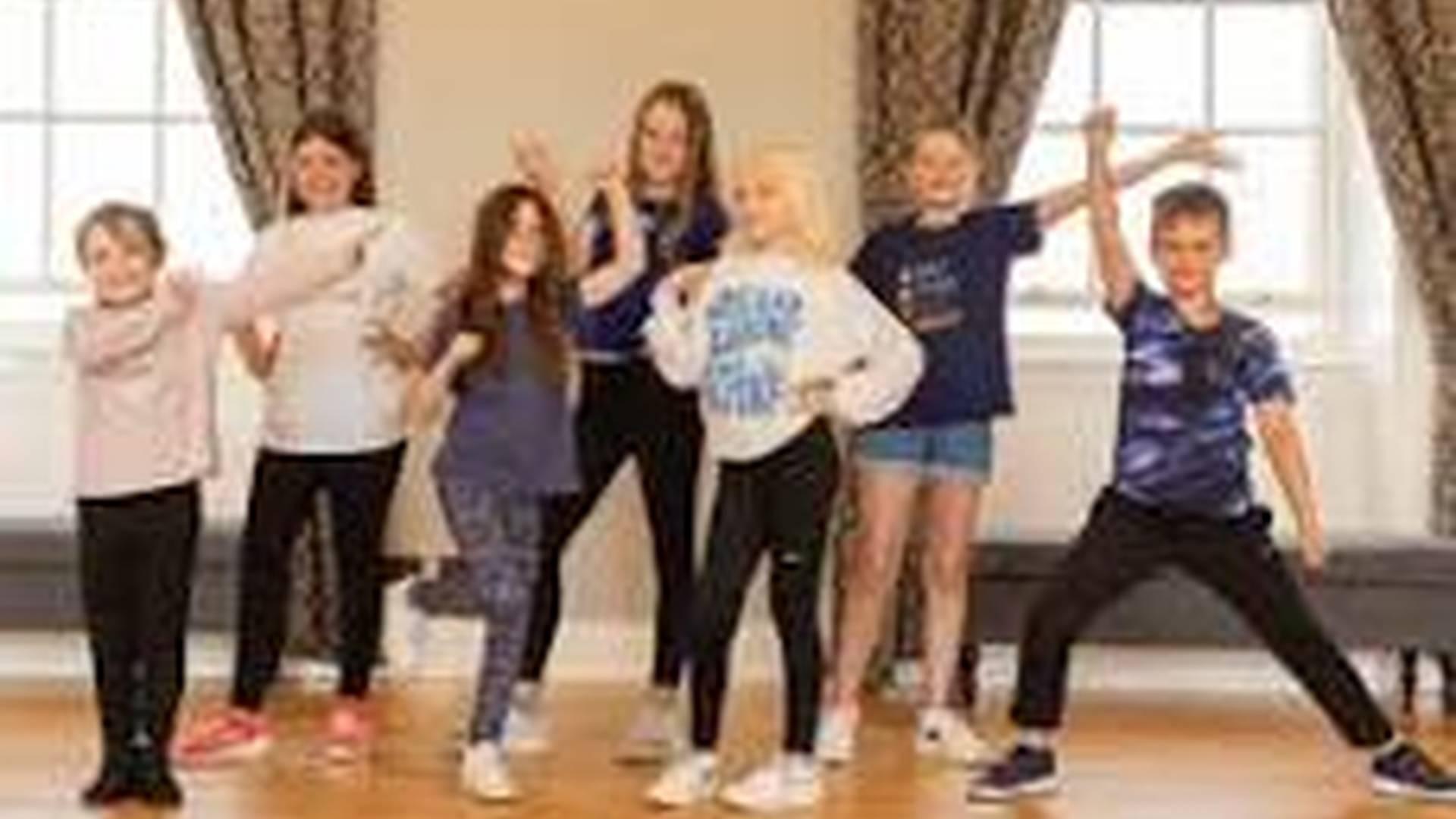 Kids Holiday Workshop: Express Yourself! photo