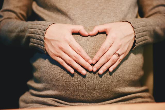 Top 5 Hypnobirthing Groups in London cover image