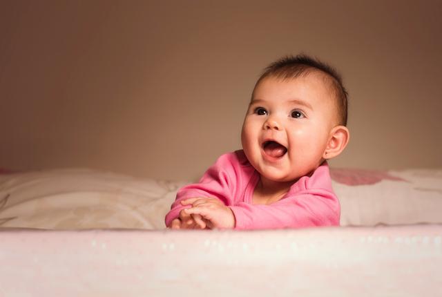 5 Tips to Make Tummy Time Fun cover image