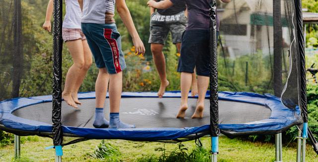 5 Reasons Why Trampolining is Great Family Fun cover image