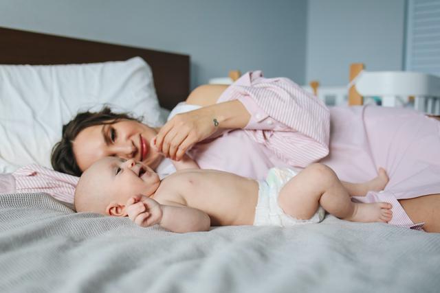 5 Ways Baby Massage can Help your Baby cover image