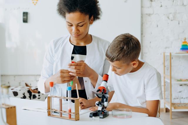5 Fun Summer Camps for Little Scientists cover image