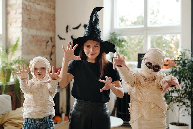 5 Easy DIY Halloween Costumes for Kids cover image