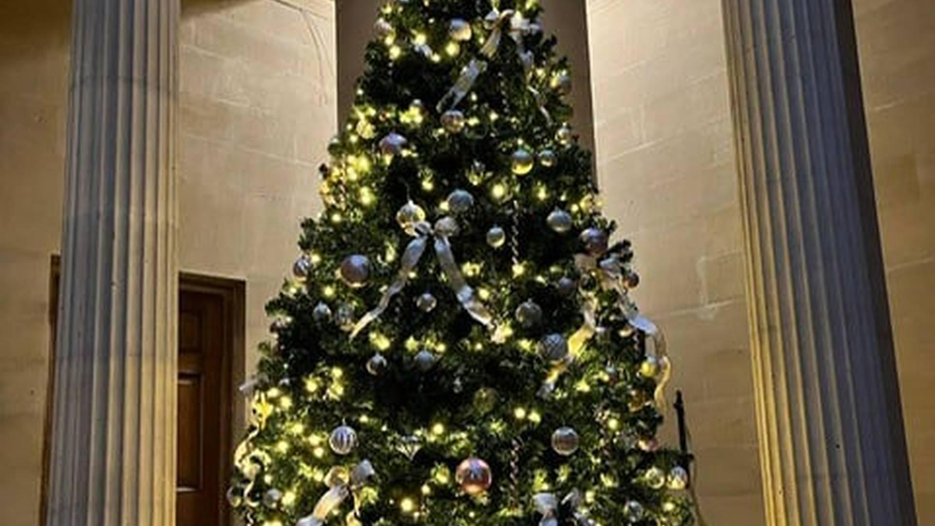 Lj Ross’ Inspired Festive Tour At Belsay Hall photo